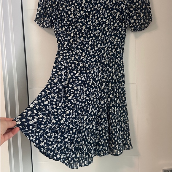 Reformation Beesley Dress Navy White Floral Flutter Sleeve Preppy Flounce Mini - Picture 11 of 14